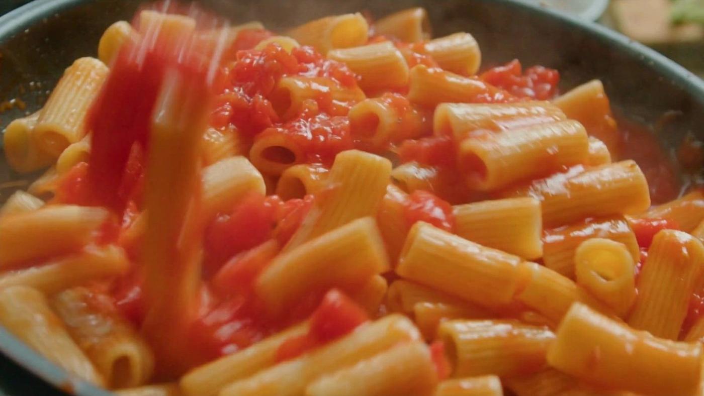 Paccheri mit Tomatensauce